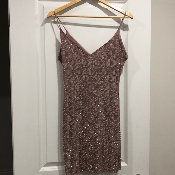 Dress - Picture 2 of 4